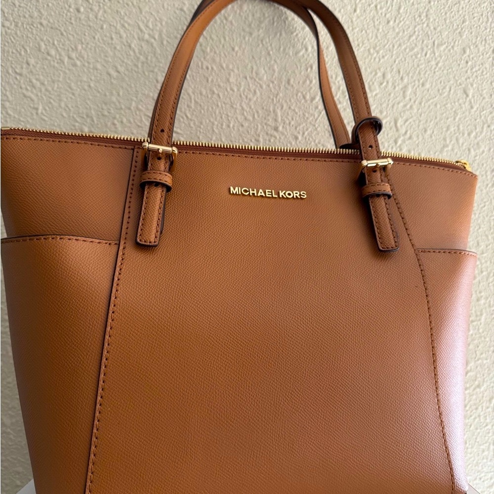 NWT Michael Kors Leather Tote
